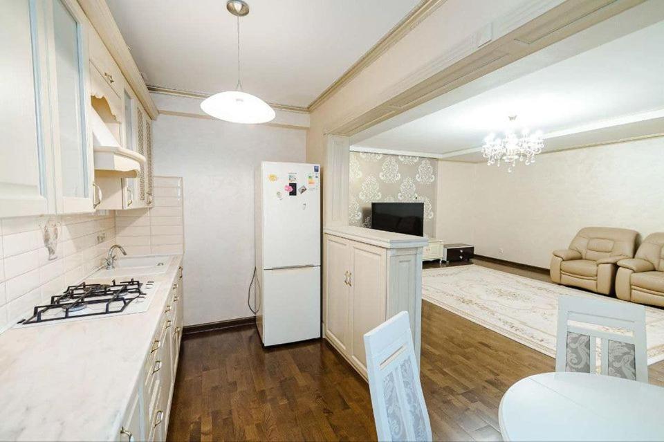 Cathedral Park And Pedestrian Zone Ultracentral Cozy Apartment In Кишинів Екстер'єр фото