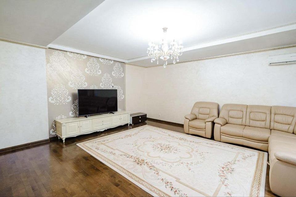 Cathedral Park And Pedestrian Zone Ultracentral Cozy Apartment In Кишинів Екстер'єр фото