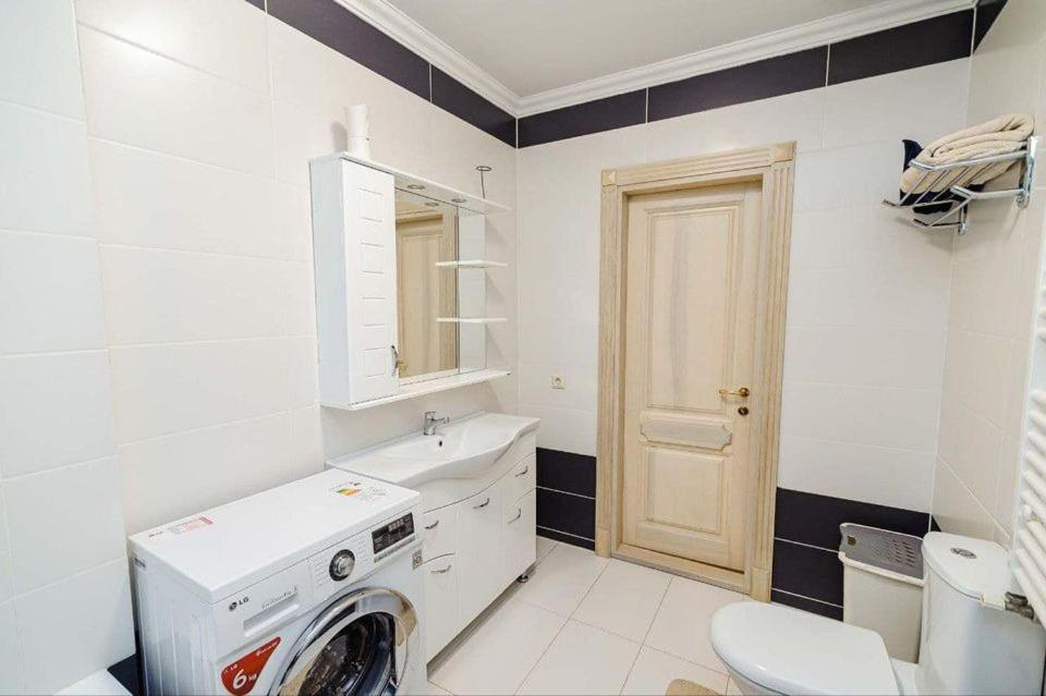 Cathedral Park And Pedestrian Zone Ultracentral Cozy Apartment In Кишинів Екстер'єр фото